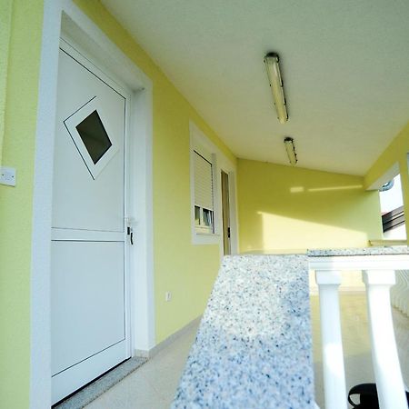 Apartments Marina Vir Εξωτερικό φωτογραφία